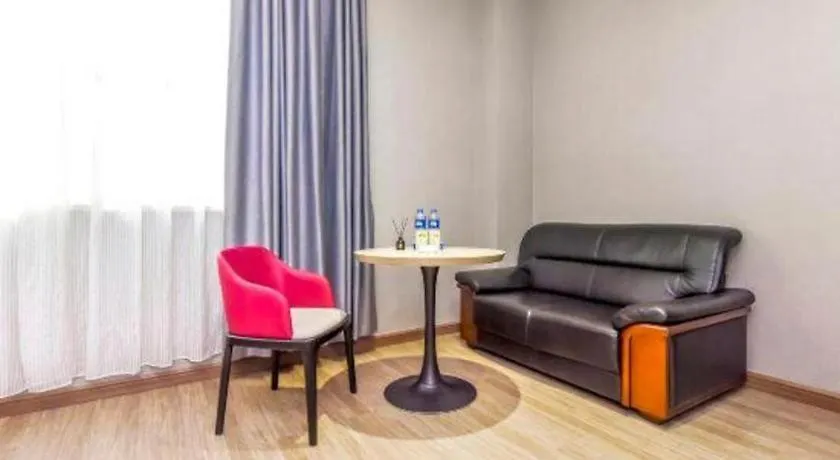 Borrman Hotel Zhuhai Mingzhu Railway Station Rainbow Shopping Mall