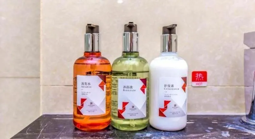 Borrman Hotel Zhuhai Mingzhu Railway Station Rainbow Shopping Mall