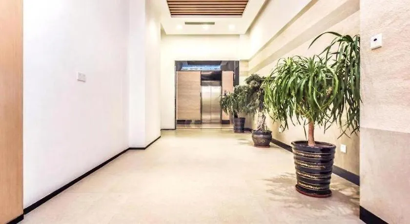 Borrman Hotel Zhuhai Mingzhu Railway Station Rainbow Shopping Mall